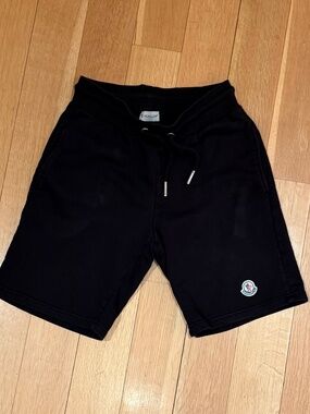 Moncler shorts size S